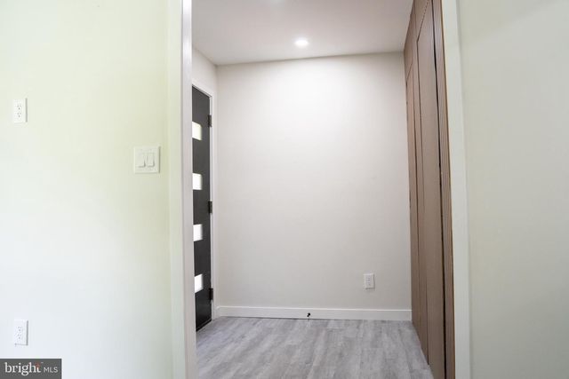 1229 SIMMONS DR, Rockville, MD 20851