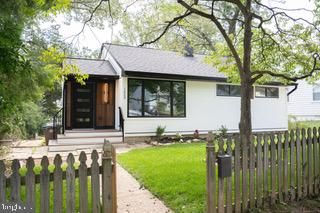 1229 SIMMONS DR, Rockville, MD 20851