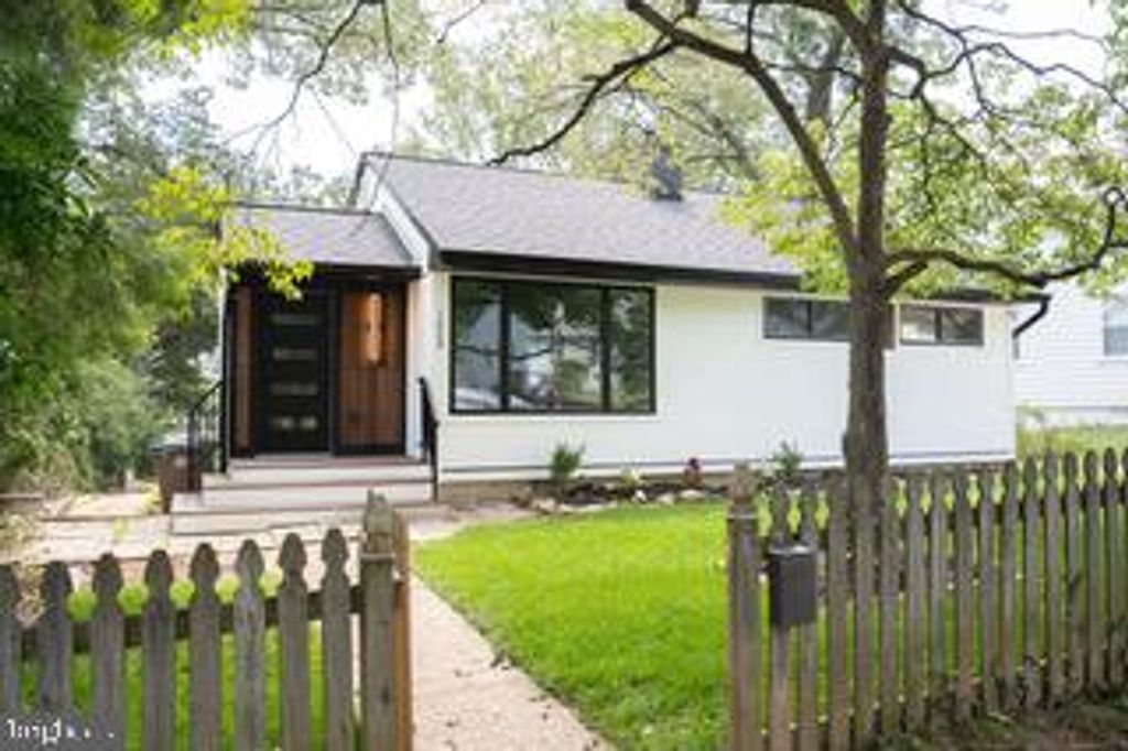 1229 SIMMONS DR, Rockville, MD 20851