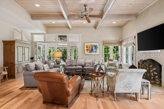 17 Duck Hawk Rd, Hilton Head Island, SC 29928