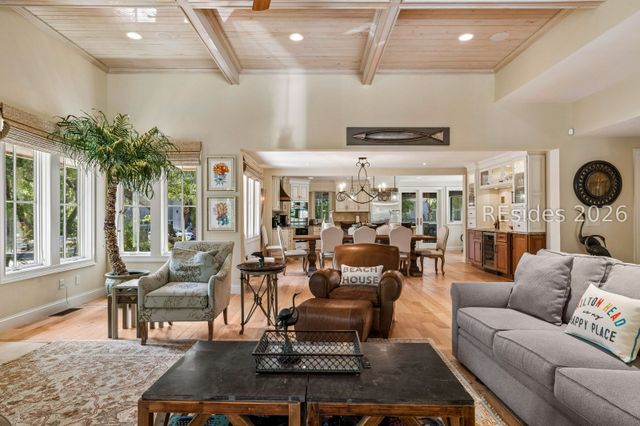 17 Duck Hawk Rd, Hilton Head Island, SC 29928