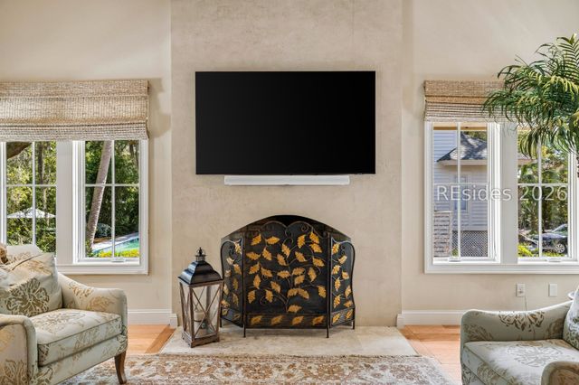 17 Duck Hawk Rd, Hilton Head Island, SC 29928