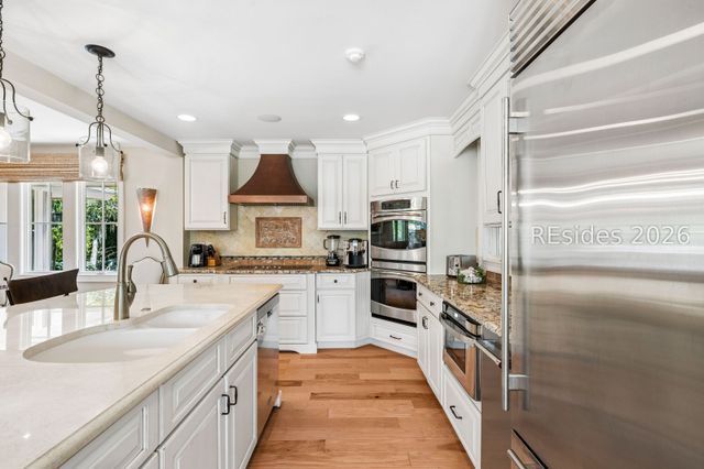 17 Duck Hawk Rd, Hilton Head Island, SC 29928