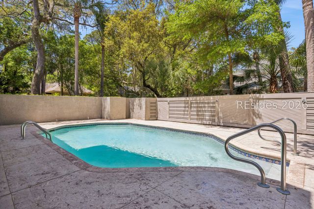 17 Duck Hawk Rd, Hilton Head Island, SC 29928