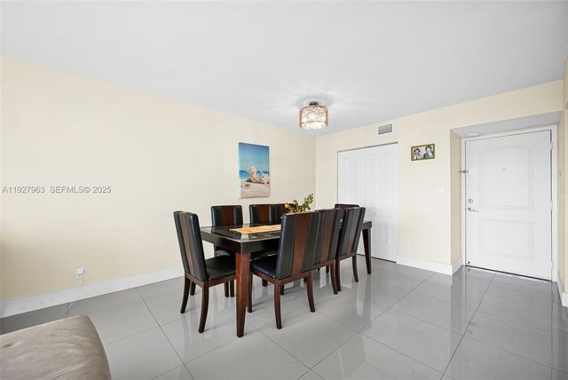 100 Bayview Dr 606, Sunny Isles Beach, FL 33160