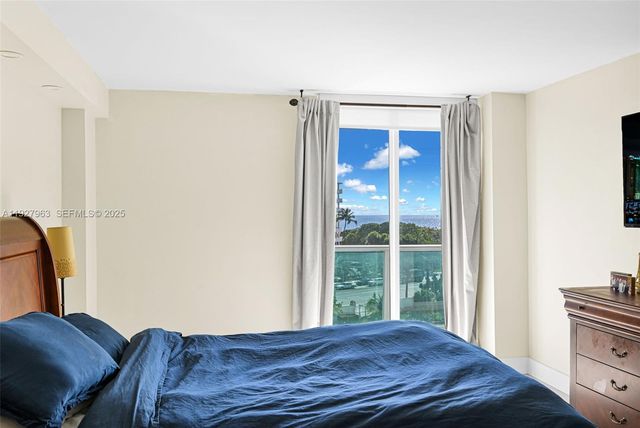 100 Bayview Dr 606, Sunny Isles Beach, FL 33160