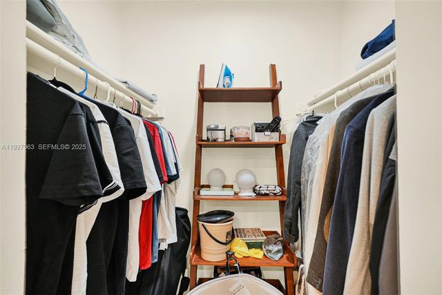 100 Bayview Dr 606, Sunny Isles Beach, FL 33160