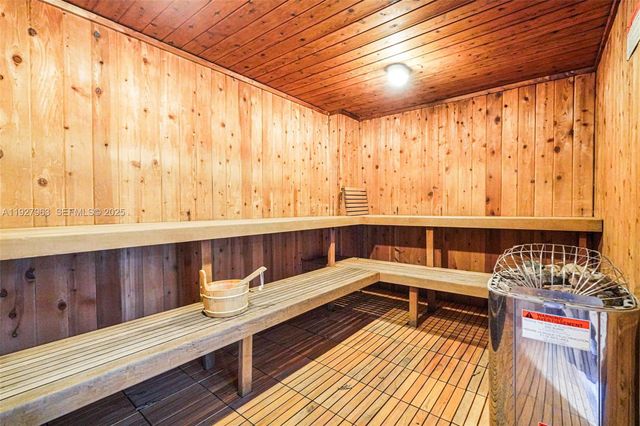 100 Bayview Dr 606, Sunny Isles Beach, FL 33160