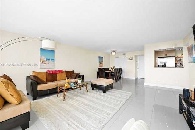 100 Bayview Dr 606, Sunny Isles Beach, FL 33160