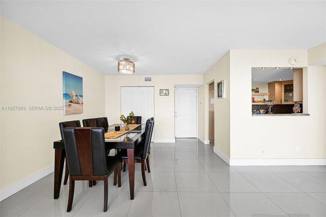 100 Bayview Dr 606, Sunny Isles Beach, FL 33160