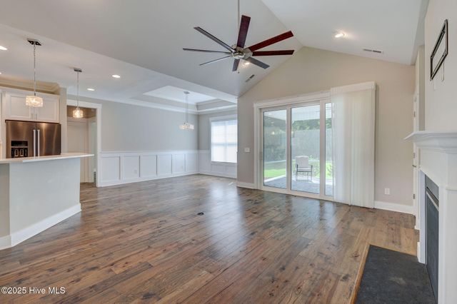 15 W Waverly Drive, Burgaw, NC 28425