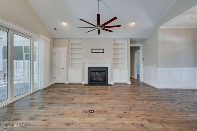 15 W Waverly Drive, Burgaw, NC 28425