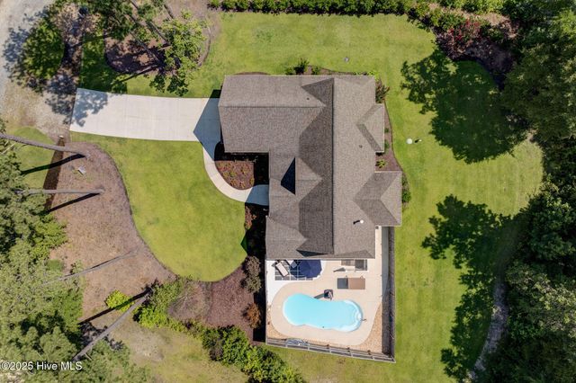 15 W Waverly Drive, Burgaw, NC 28425