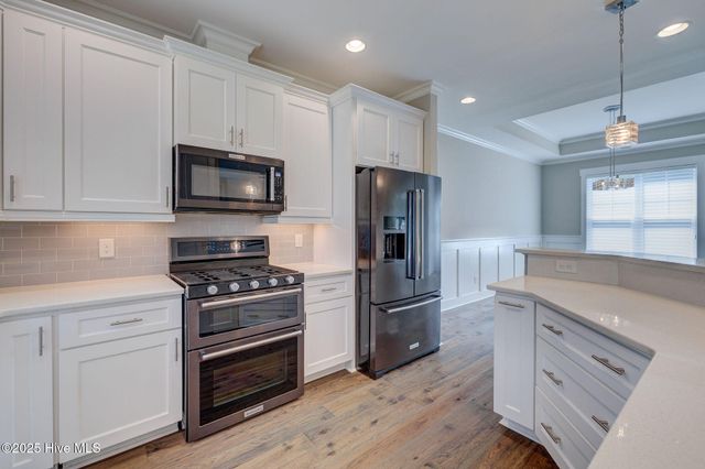 15 W Waverly Drive, Burgaw, NC 28425