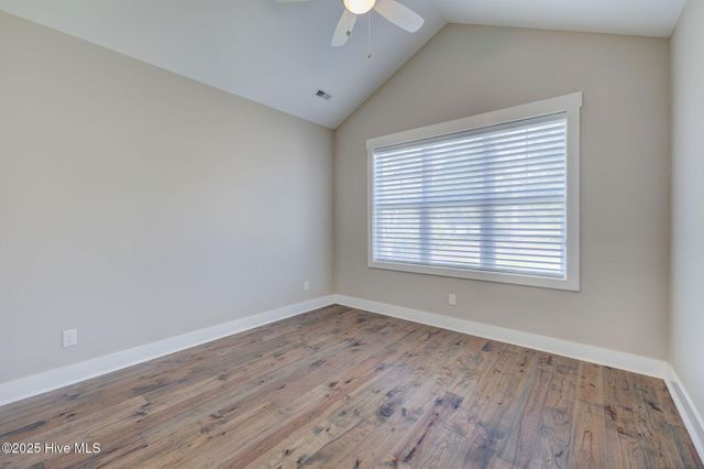 15 W Waverly Drive, Burgaw, NC 28425