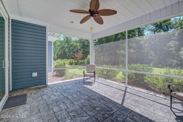 15 W Waverly Drive, Burgaw, NC 28425