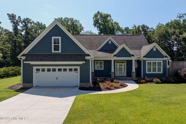 15 W Waverly Drive, Burgaw, NC 28425