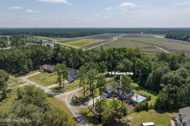 15 W Waverly Drive, Burgaw, NC 28425