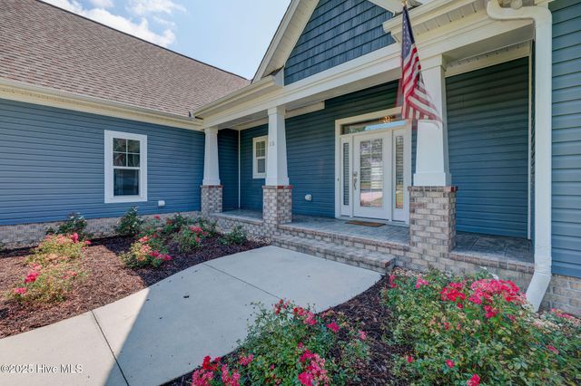 15 W Waverly Drive, Burgaw, NC 28425