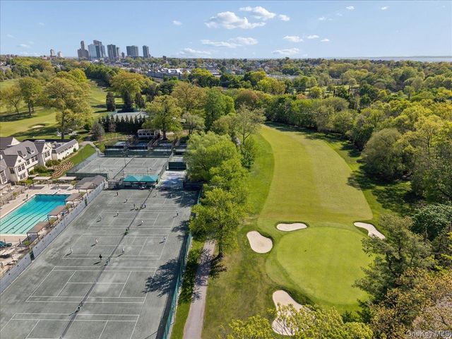 21 Country Club Lane, Pelham, NY 10803