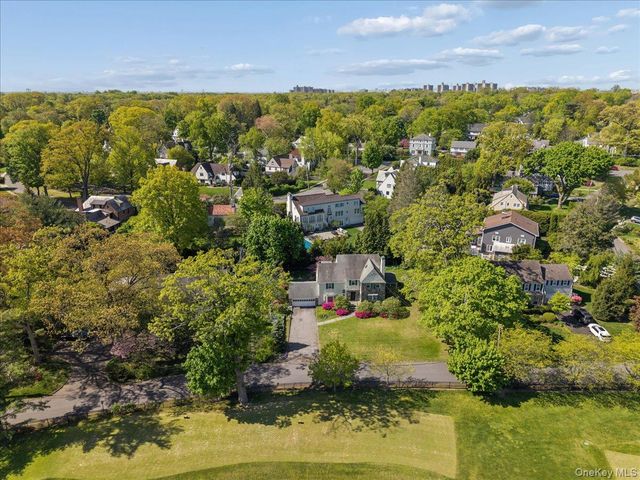 21 Country Club Lane, Pelham, NY 10803