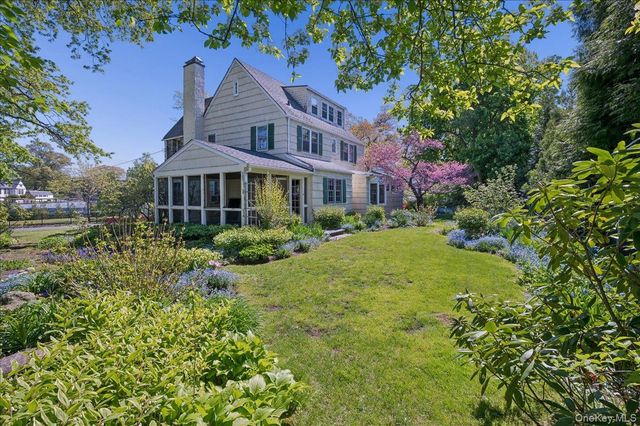 21 Country Club Lane, Pelham, NY 10803