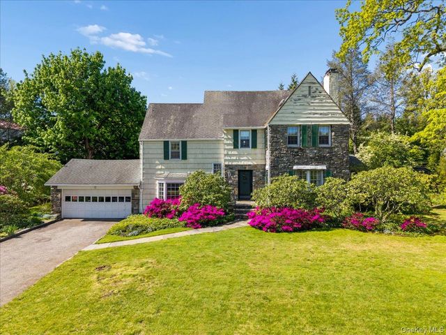 21 Country Club Lane, Pelham, NY 10803