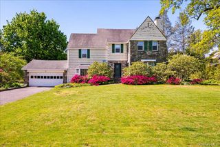 21 Country Club Lane, Pelham, NY 10803
