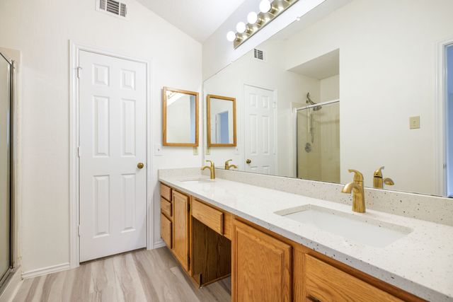 3208 Hickory Court, Bedford, TX 76021