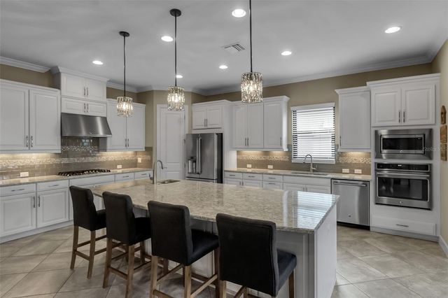 5104 TIVOLI RUN, Bradenton, FL 34211