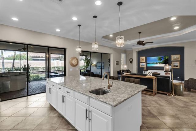 5104 TIVOLI RUN, Bradenton, FL 34211