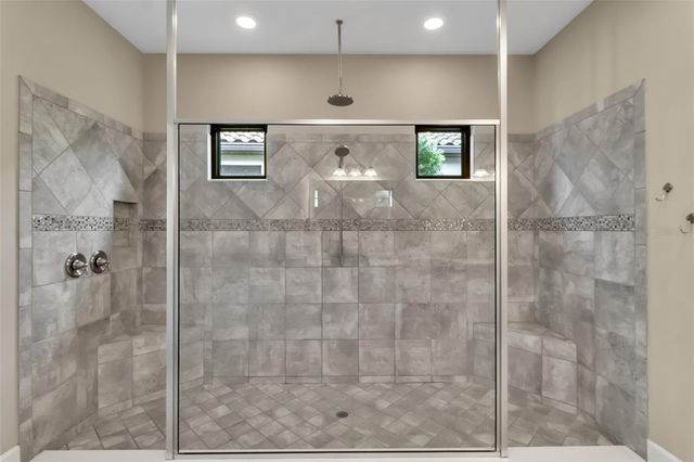 5104 TIVOLI RUN, Bradenton, FL 34211