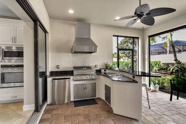 5104 TIVOLI RUN, Bradenton, FL 34211