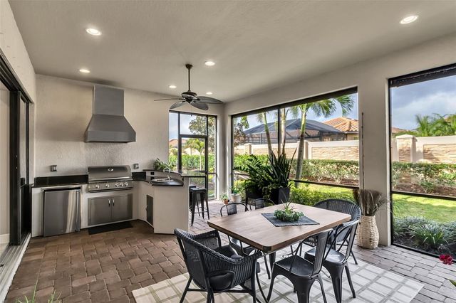 5104 TIVOLI RUN, Bradenton, FL 34211