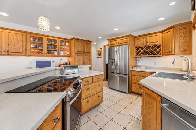 N2256 Briarwood AVENUE, La Crosse, WI 54601