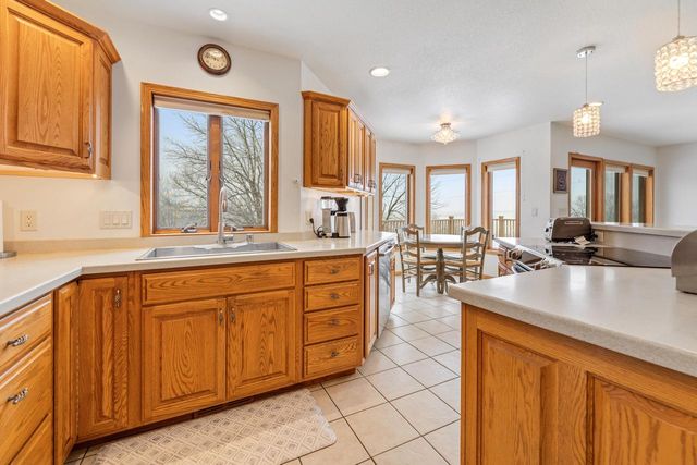 N2256 Briarwood AVENUE, La Crosse, WI 54601