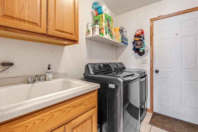 N2256 Briarwood AVENUE, La Crosse, WI 54601