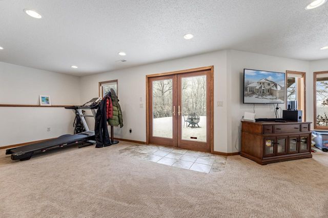 N2256 Briarwood AVENUE, La Crosse, WI 54601