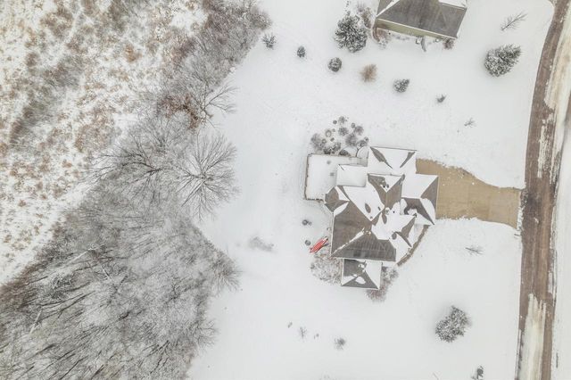 N2256 Briarwood AVENUE, La Crosse, WI 54601