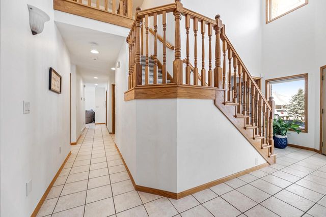 N2256 Briarwood AVENUE, La Crosse, WI 54601