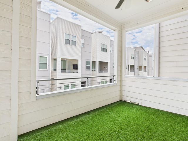 2761 Clinton Drive, Houston, TX 77020