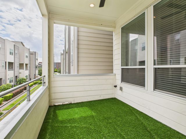 2761 Clinton Drive, Houston, TX 77020