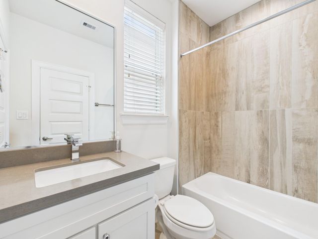 2761 Clinton Drive, Houston, TX 77020