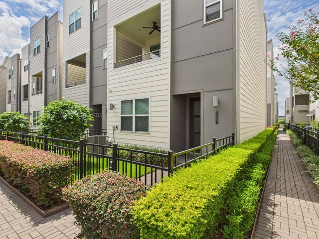 2761 Clinton Drive, Houston, TX 77020