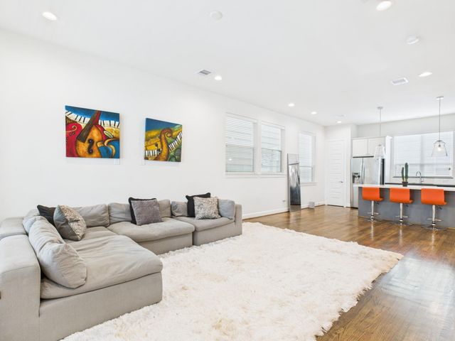 2761 Clinton Drive, Houston, TX 77020