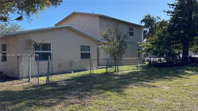 2099 NW 26th Avenue, Fort Lauderdale, FL 33311