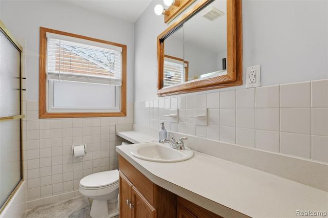 1835 Linden Street, Dearborn, MI 48124