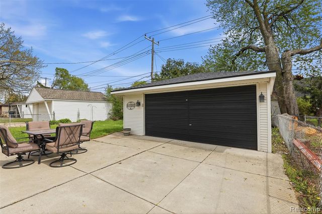 1835 Linden Street, Dearborn, MI 48124