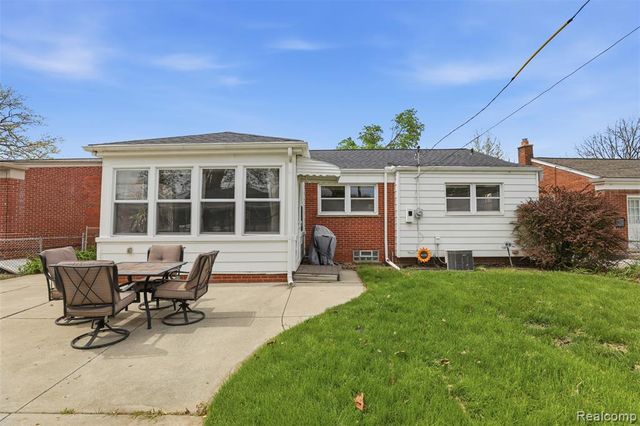 1835 Linden Street, Dearborn, MI 48124