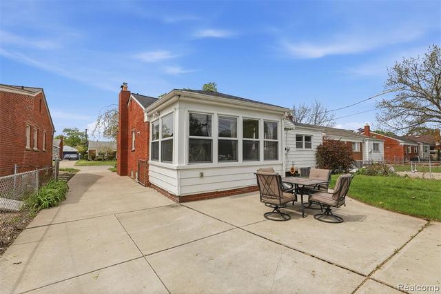 1835 Linden Street, Dearborn, MI 48124